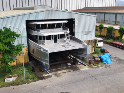 DI CHUYỂN VÀ XẾP DỠ DU THUYỀN ARCHIPELAGO YACHT